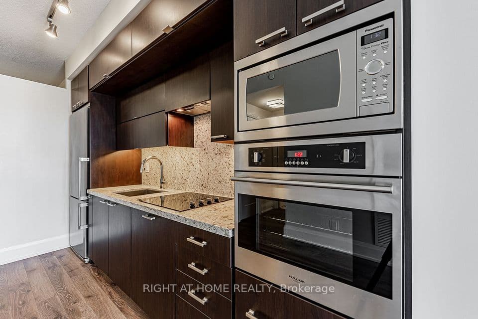 120 Harrison Garden Blvd Boulevard 521, Toronto, ON M2N 0C2 – photo 2