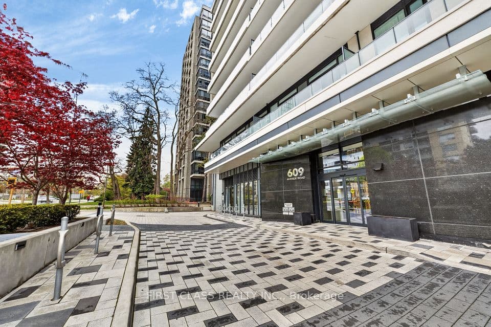 609 Avenue Road 707, Toronto, ON M4V 0B1 – main photo