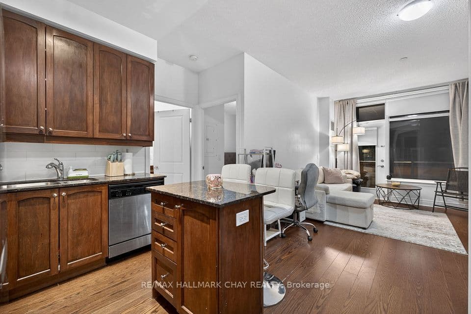 701 Sheppard Avenue W 108, Toronto, ON M3H 2S7 – photo 3