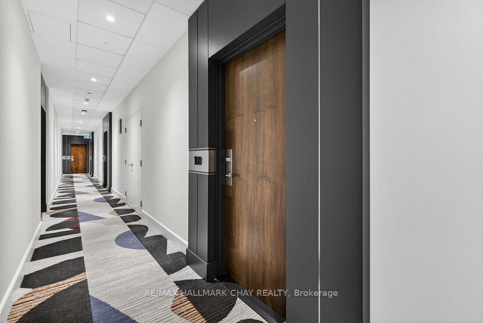 701 Sheppard Avenue W 108, Toronto, ON M3H 2S7 – photo 2