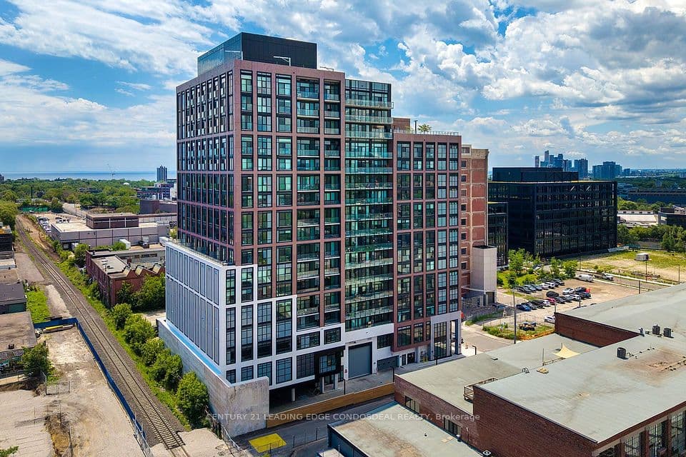 181 Sterling Road 315, Toronto, ON M6R 2B2 – main photo
