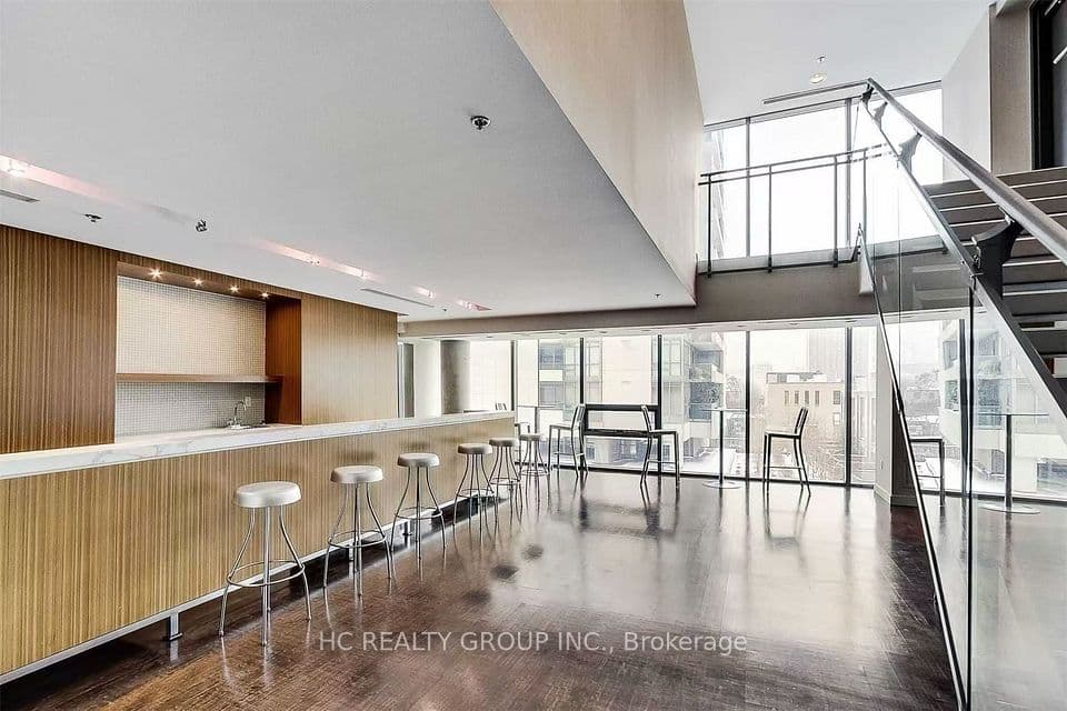 285 Mutual Street 1905, Toronto, ON M4Y 3C5 – photo 2