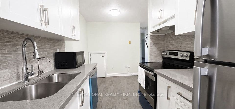 40 Sunny Glenway 308, Toronto, ON M3C 2Z2 – photo 3
