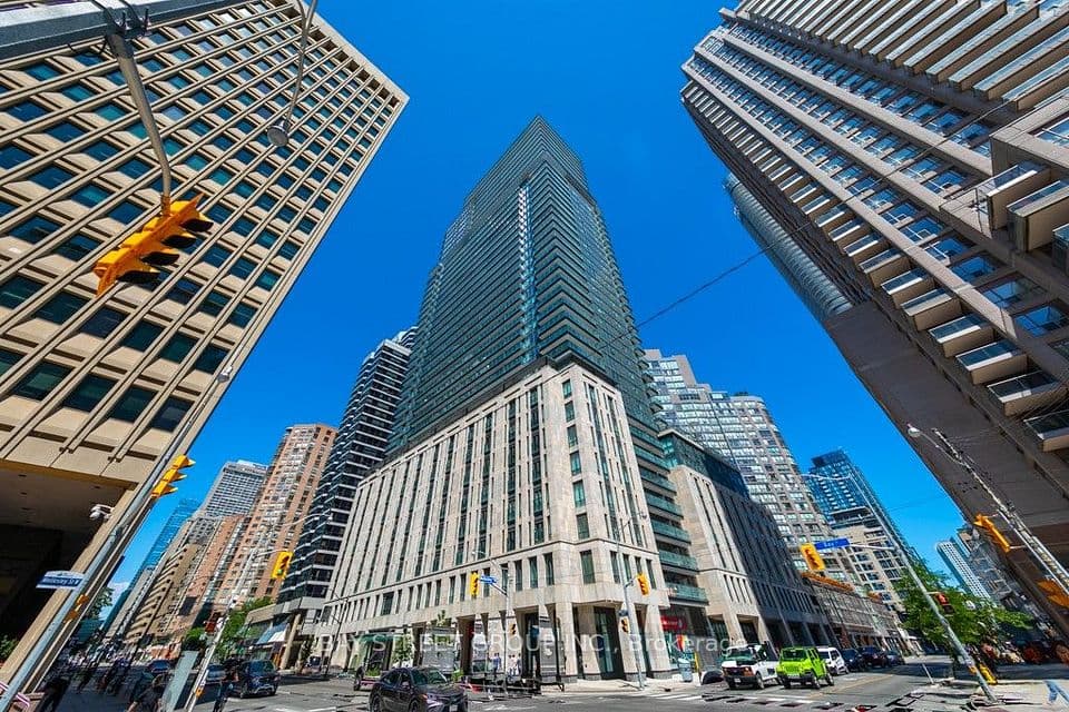 955 Bay Street 614, Toronto, ON M5S 0C6 – photo 3