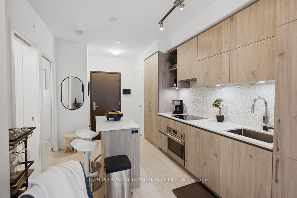 1 Yorkville Avenue 901, Toronto, ON M4W 0B1 – photo 3