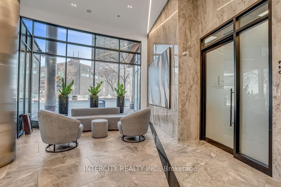 12 Yonge Street 1010, Toronto, ON M5E 1Z9 – photo 3