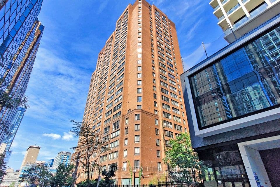 633 Bay Street 2405, Toronto, ON M5G 2G4 – photo 2