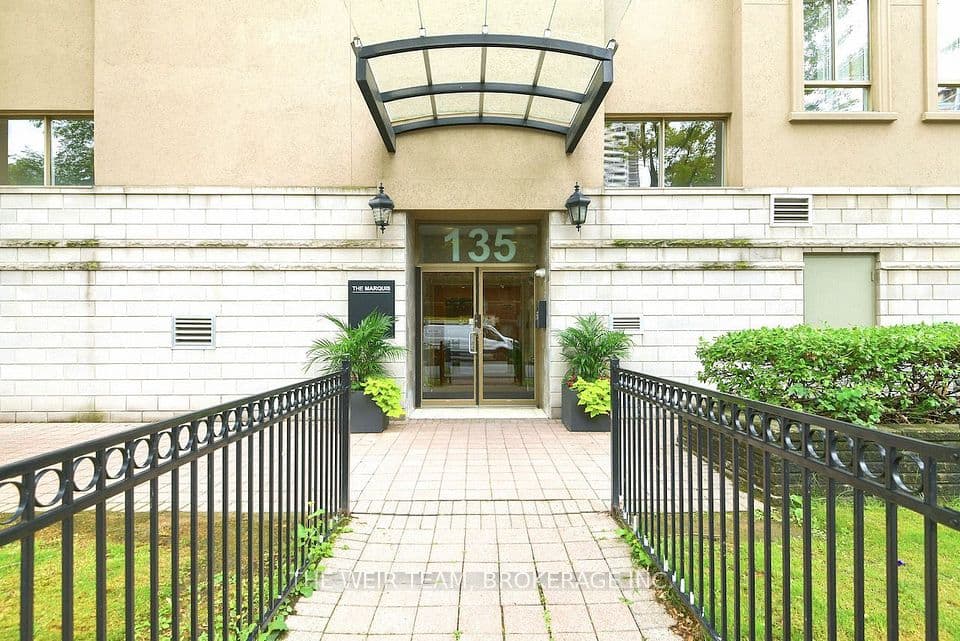 135 Maitland Street 202, Toronto, ON M4Y 1E5 – photo 3