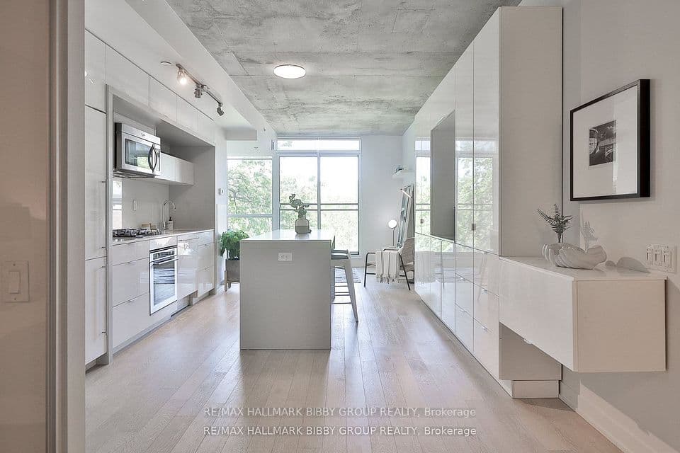 130 Rusholme Road 309, Toronto, ON M6H 1A7 – main photo