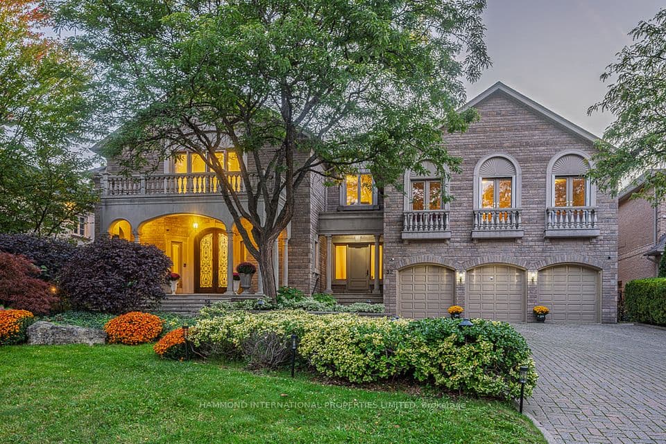 32 Arjay Crescent, Toronto, ON M2L 1C7 – photo 2