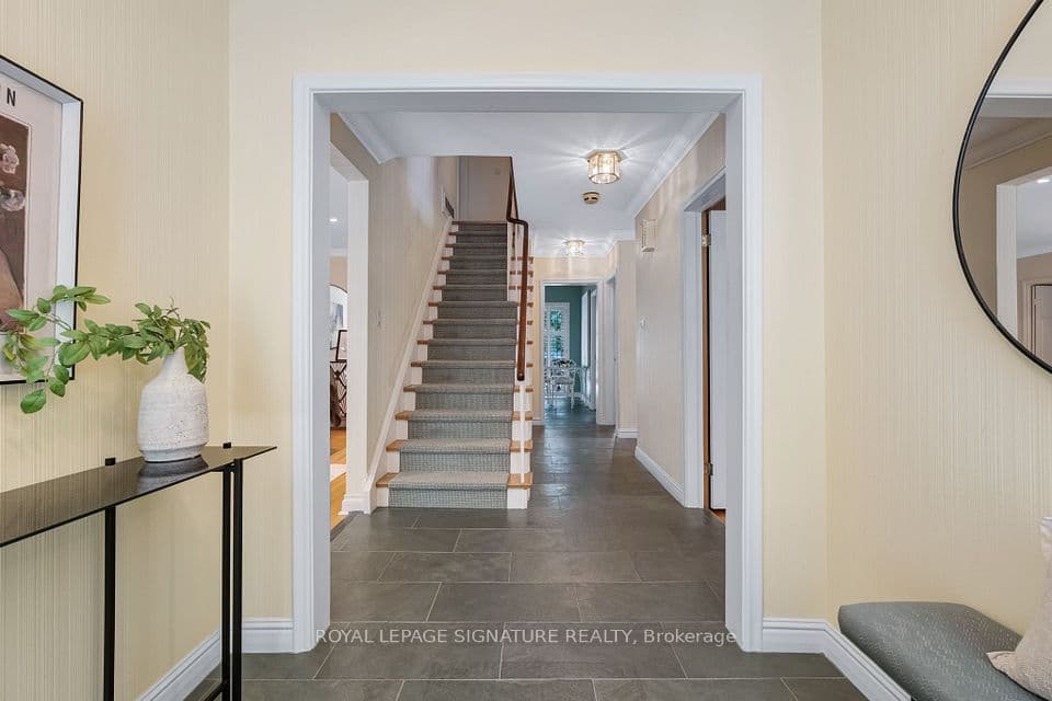 122 Fenn Avenue, Toronto, ON M2P 1X6 – photo 3