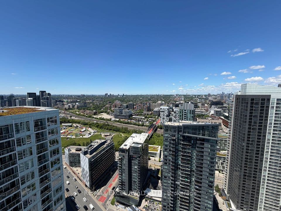 17 Bathurst Street 4606, Toronto, ON M5V 0N1 – main photo