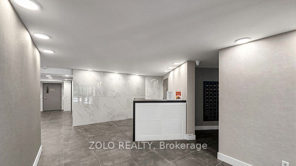 20 Edgecliff Golfway 915, Toronto, ON M3C 3A4 – photo 3