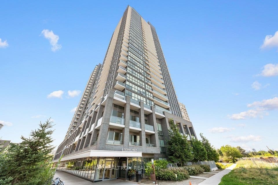 6 Sonic Way N2010, Toronto, ON M3C 0P1 – main photo