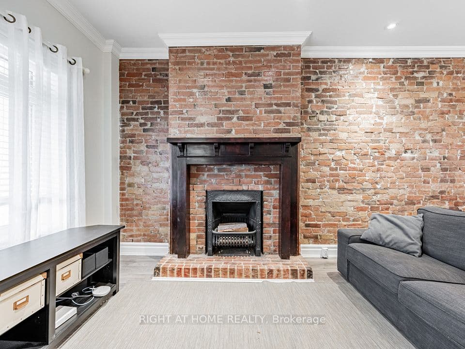 10 St Annes Road, Toronto, ON M6J 2C1 – photo 3