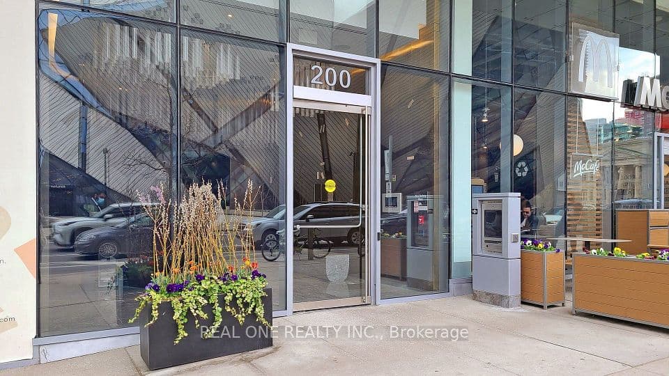 200 Bloor Street W 1808, Toronto, ON M5S 1T8 – photo 2