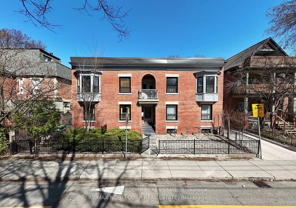 34 Winchester Street, Toronto, ON M4X 1A7 – photo 3