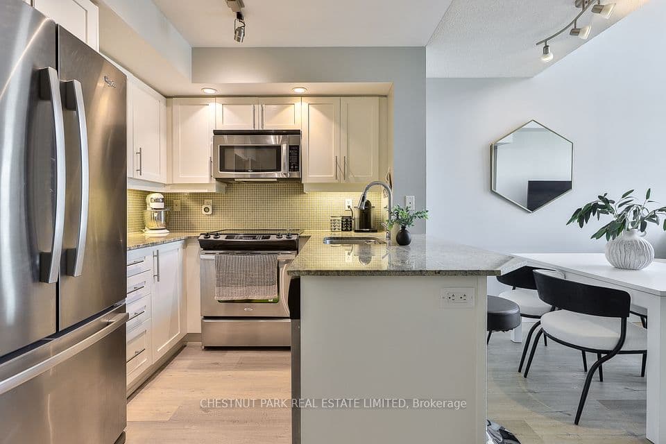 65 East Liberty Street 913, Toronto, ON M6K 3R2 – photo 3