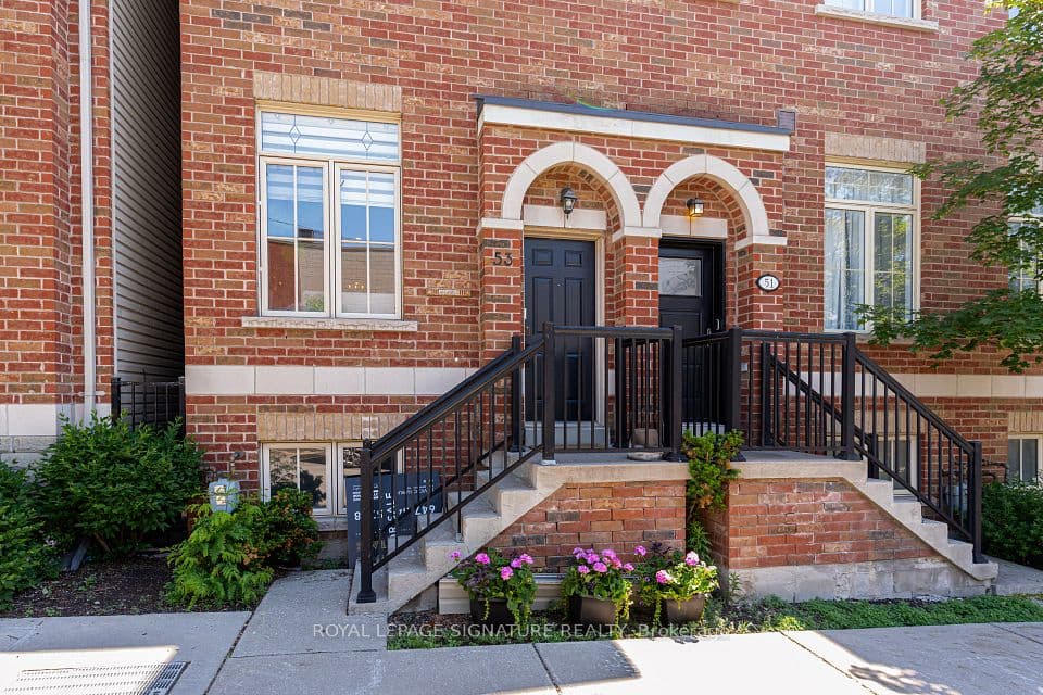 53 St Paul Street, Toronto, ON M5A 3H2 – main photo