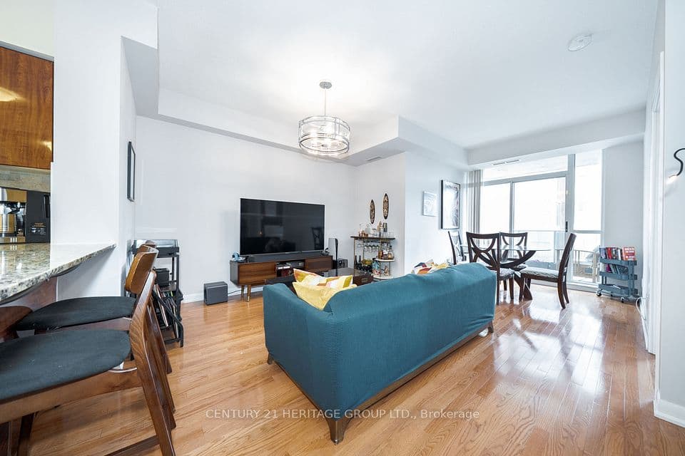 5791 Yonge Street 306, Toronto, ON M2M 0A8 – photo 3