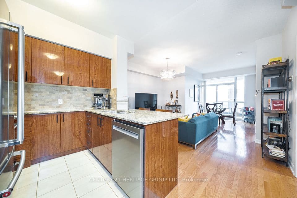 5791 Yonge Street 306, Toronto, ON M2M 0A8 – photo 2