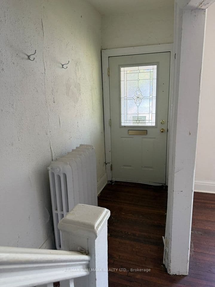 73 Hocken Avenue, Toronto, ON M6G 2K1 – photo 3