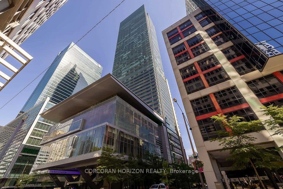 183 Wellington Street W 3303, Toronto, ON M5V 0A1 – photo 3
