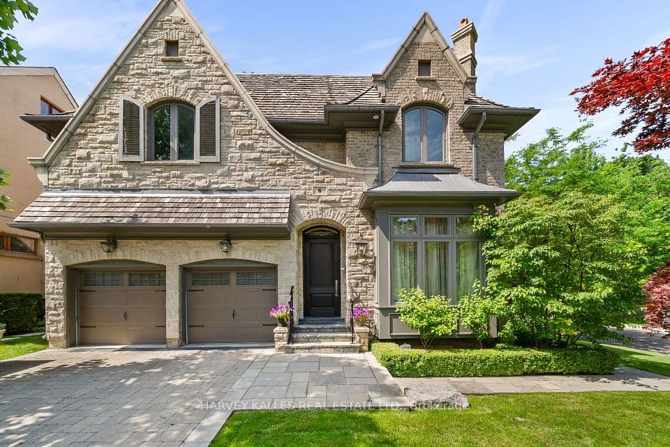 6 Vesta Drive, Toronto, ON M5P 2Z3 – main photo