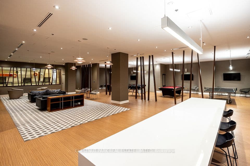 111 St Clair Avenue W 416, Toronto, ON M4V 1N5 – photo 2