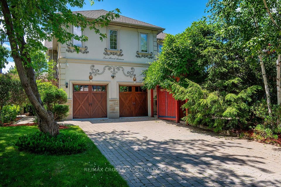 2 Bond Avenue, Toronto, ON M3B 1L8 – photo 3