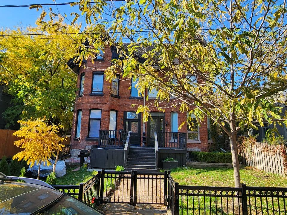 298 Seaton Street, Toronto, ON M5A 2T7 – main photo