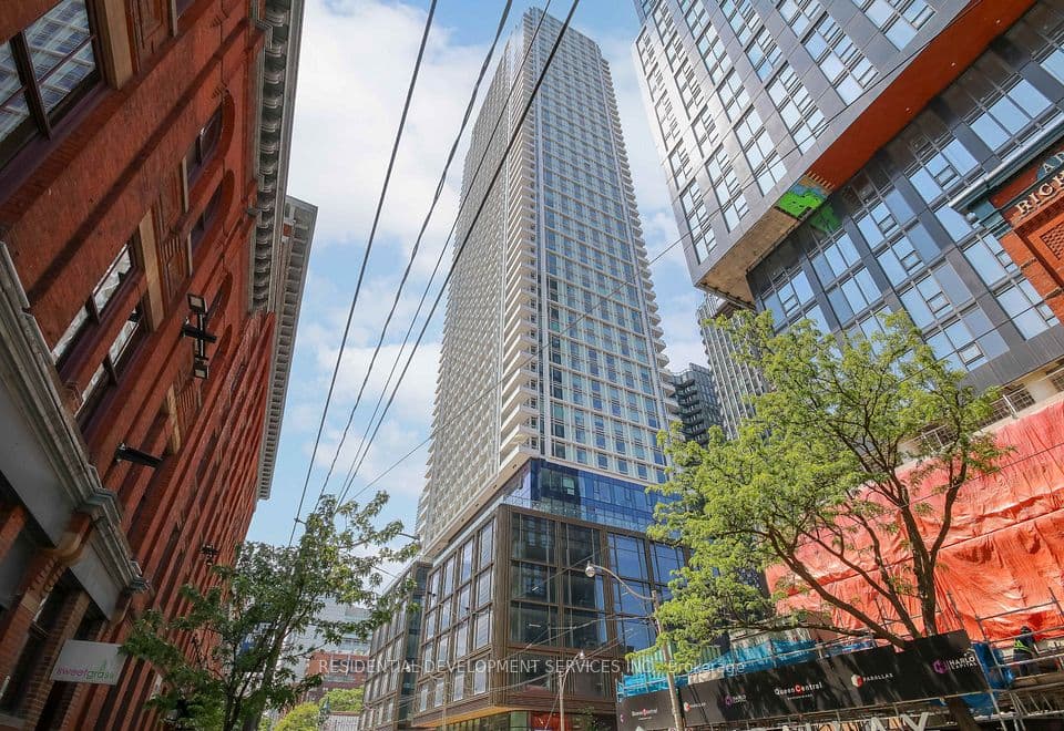 88 Queen Street 3703, Toronto, ON M5C 0B6 – main photo