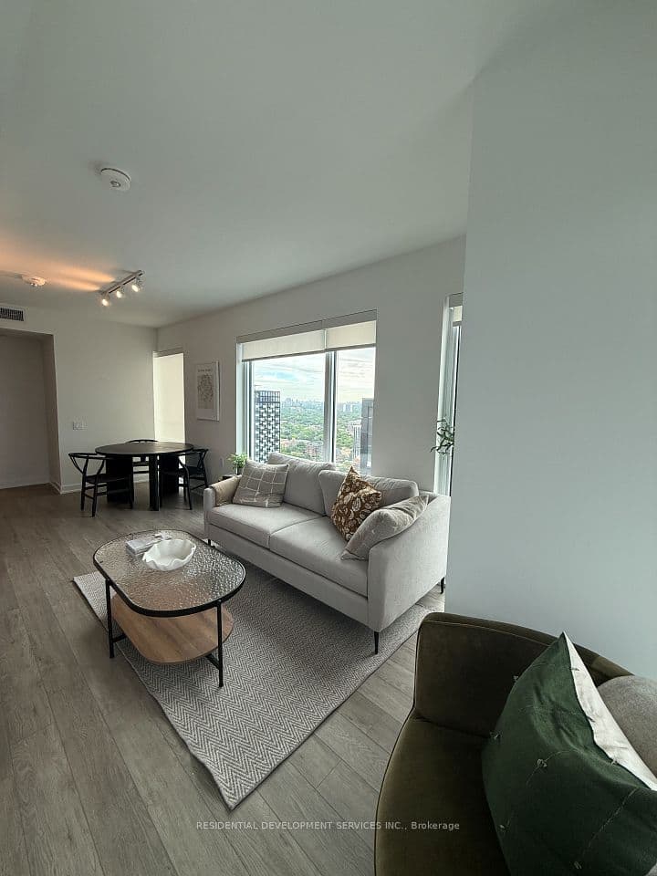 88 Queen Street 3703, Toronto, ON M5C 0B6 – photo 3