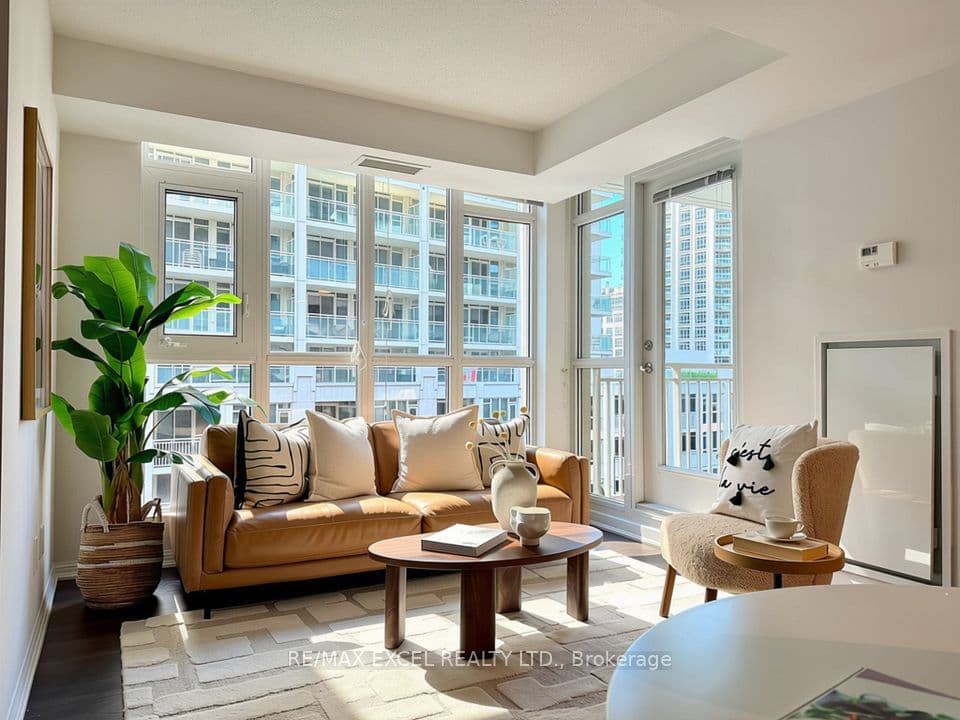 35 Bastion Street 720, Toronto, ON M5V 0C2 – main photo