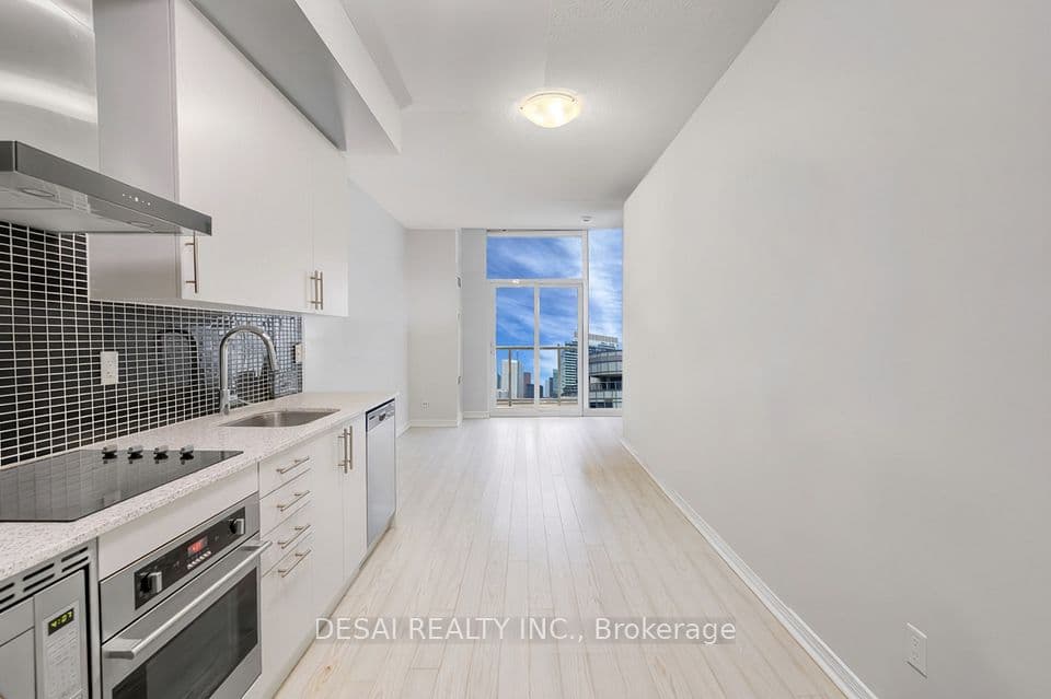 352 Front Street W 2321, Toronto, ON M5V 0K3 – main photo