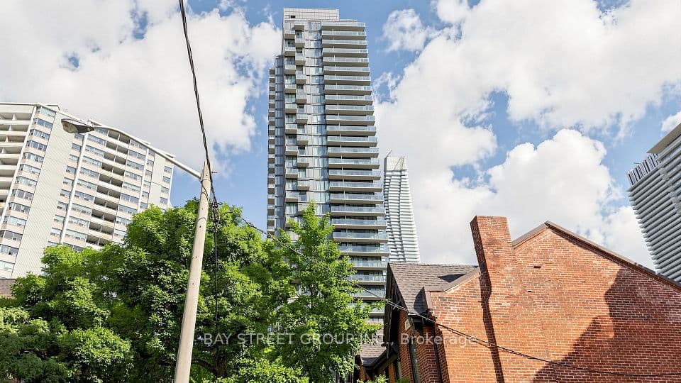 75 St Nicholas Street 311, Toronto, ON M4Y 0A5 – main photo