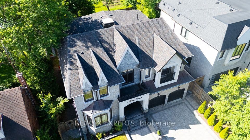 9 Calderon Crescent, Toronto, ON M2R 2E4 – photo 3
