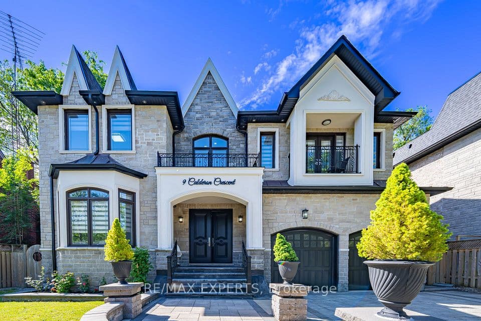 9 Calderon Crescent, Toronto, ON M2R 2E4 – photo 2