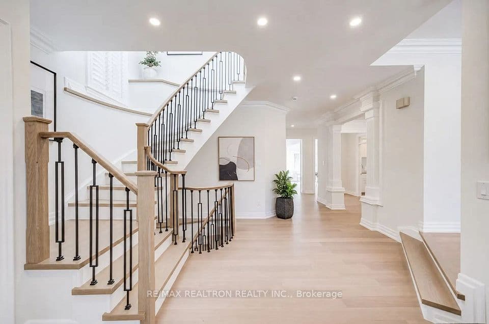 225 Olive Avenue S, Toronto, ON M2N 4P5 – photo 3