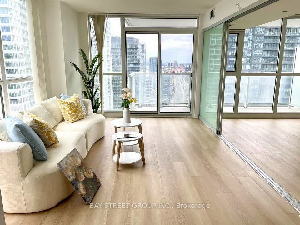 75 Queens Wharf Road 2908, Toronto, ON M5V 0J8 – photo 2