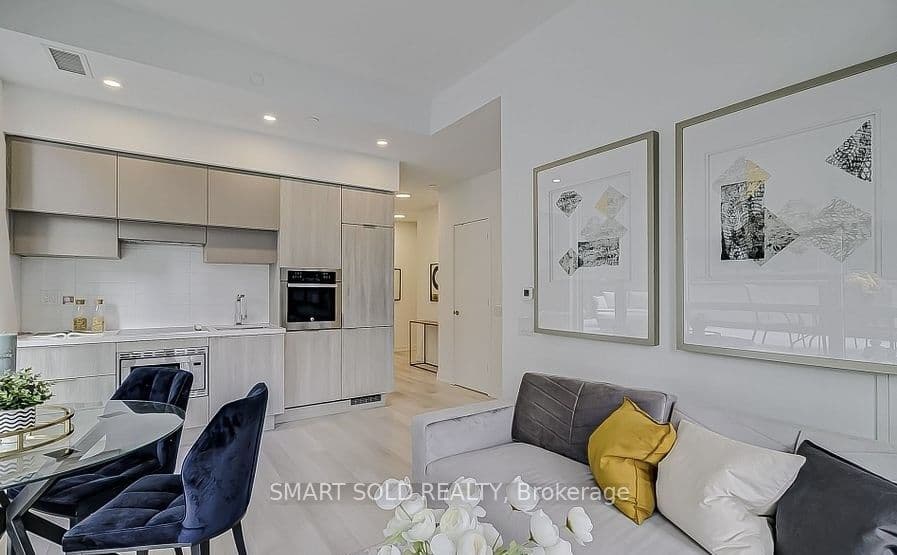 39 Roehampton Avenue 505, Toronto, ON M4P 1P9 – photo 3