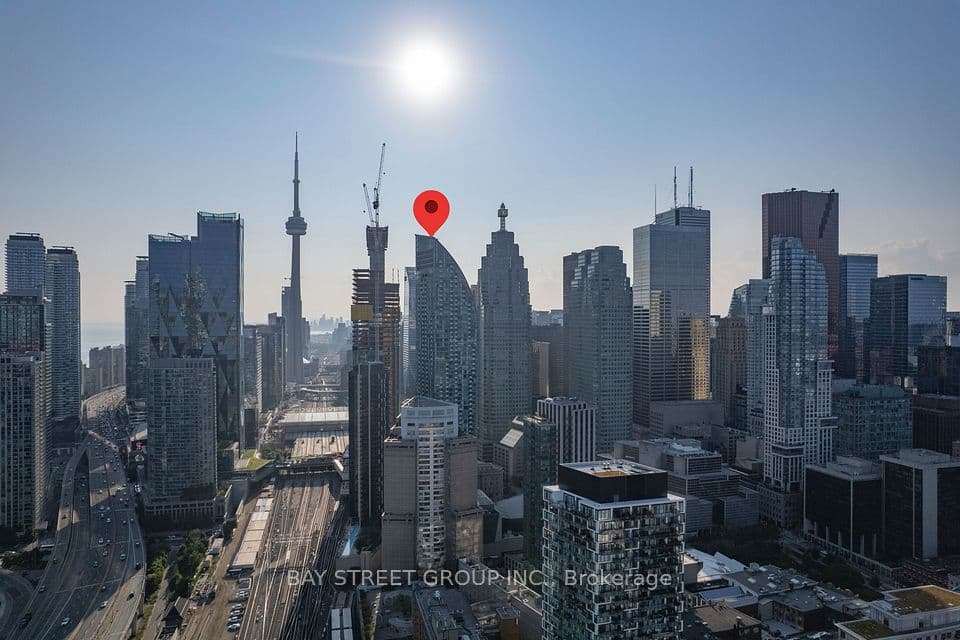 8 The Esplanade 5403, Toronto, ON M5E 0A6 – photo 2