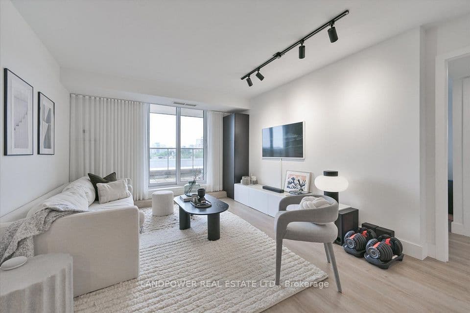 18 Kenaston Gardens 503, Toronto, ON M2K 1G8 – main photo