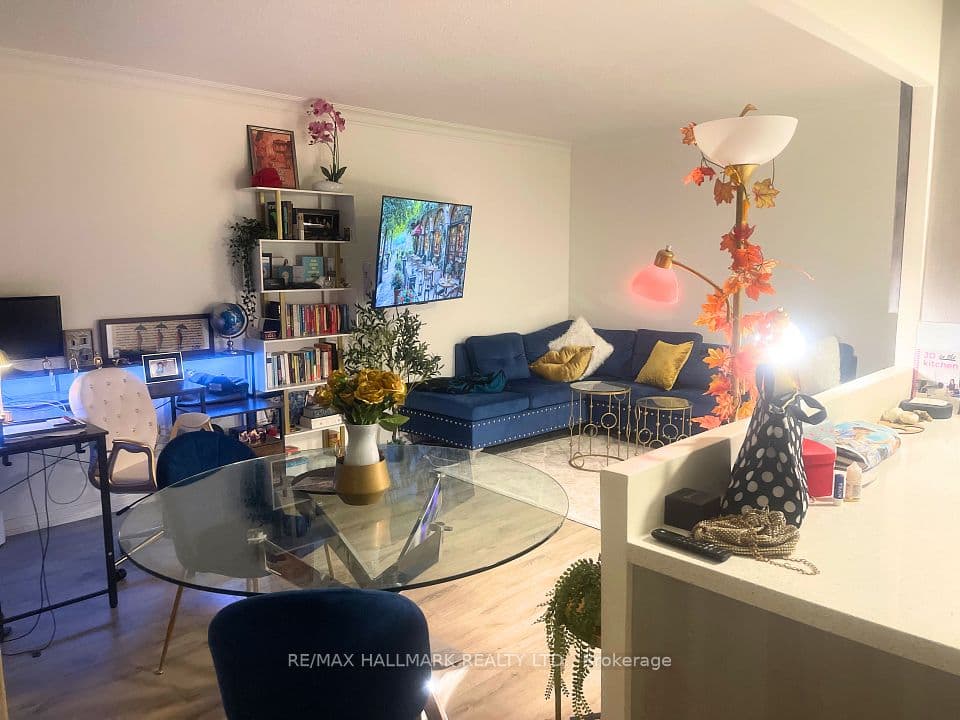 660 Eglinton Avenue W 408, Toronto, ON M5N 1C3 – photo 3