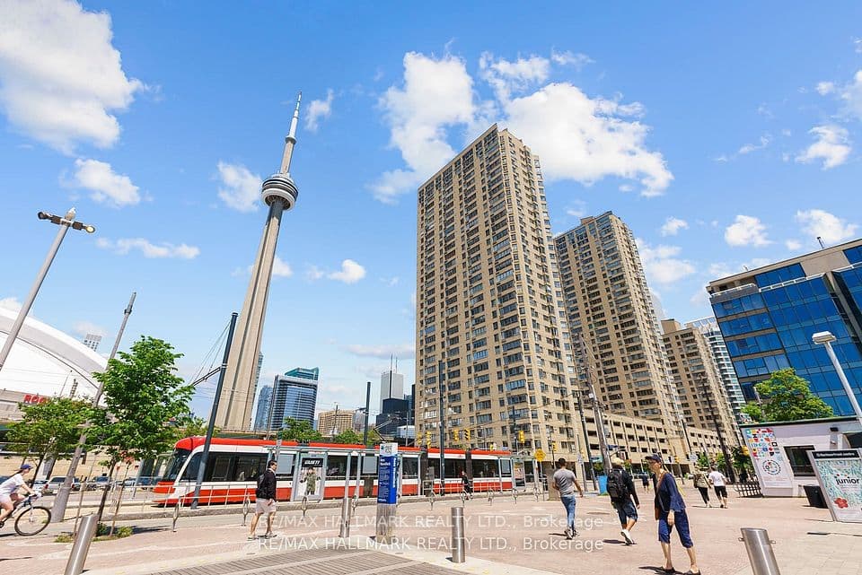 270 Queens Quay W 2903, Toronto, ON M5J 2N4 – main photo