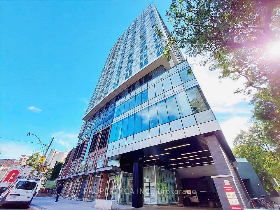 219 Dundas Street E 1706, Toronto, ON M5A 0V1 – main photo