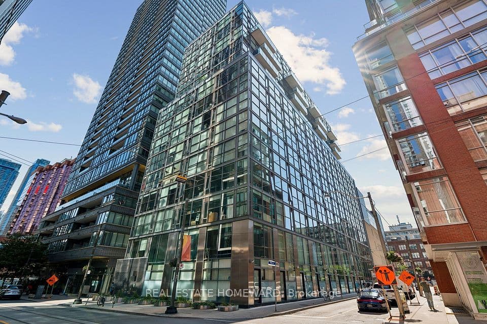 25 Oxley Street 807, Toronto, ON M5V 2J5 – photo 2