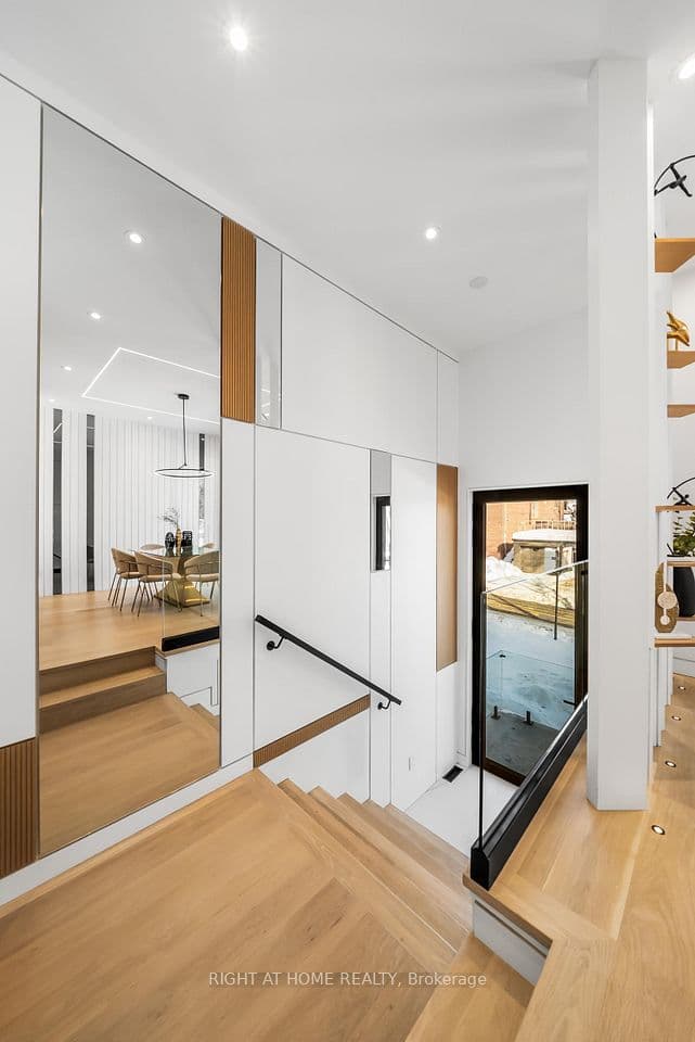 74B Rathnelly Avenue, Toronto, ON M4V 2M6 – photo 3