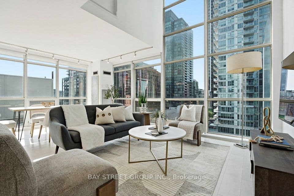 36 Blue Jays Way 925, Toronto, ON M5V 3T3 – main photo