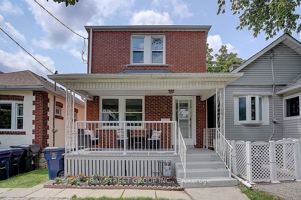 154 Alameda Avenue, Toronto, ON M6C 3X2 – main photo